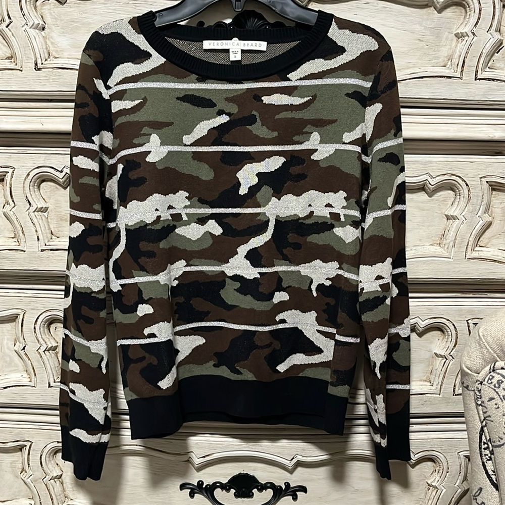 *EUC* Veronica Beard Camo Sweater w silver sparkle striping